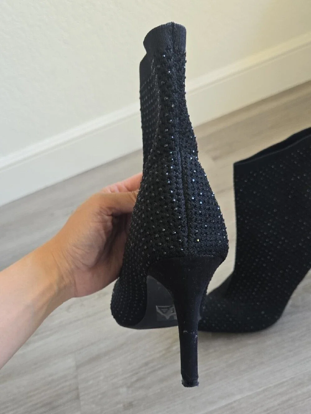 N/A elegant black